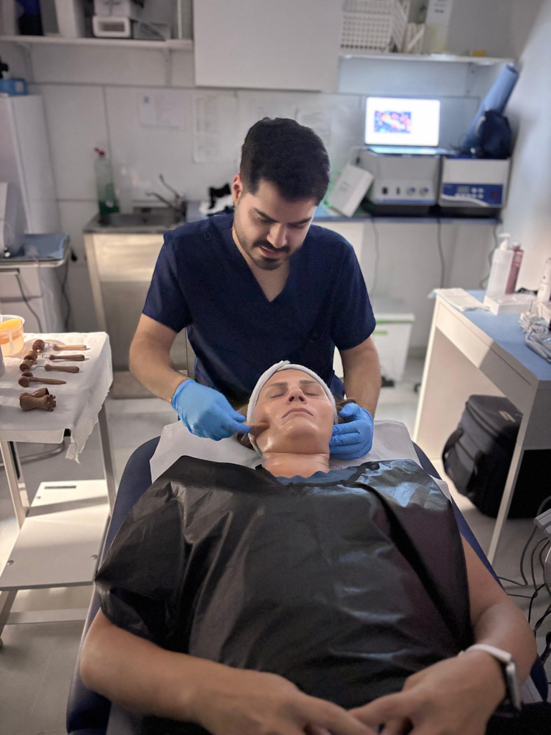 Docthos-Albox-drenaje-y-maderoterapia-facial-7-scaled.jpeg